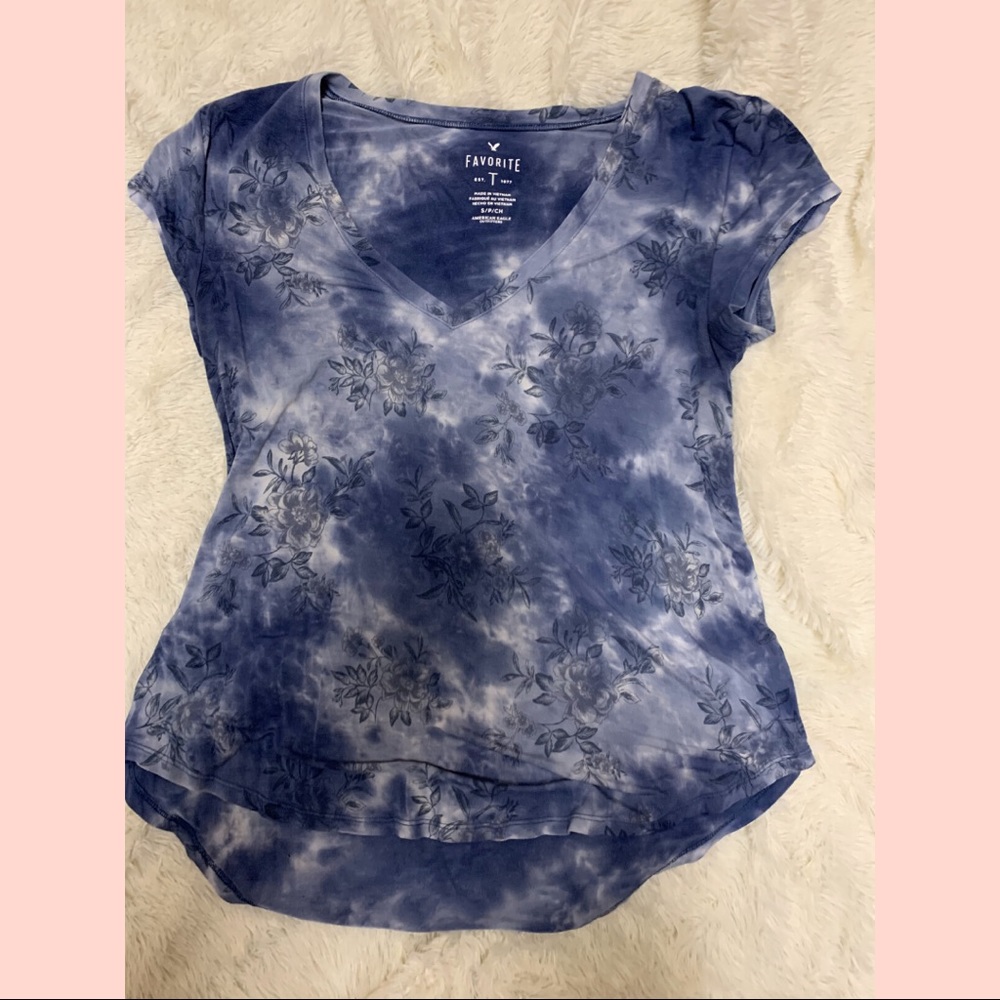 American Eagle Favorite Tee